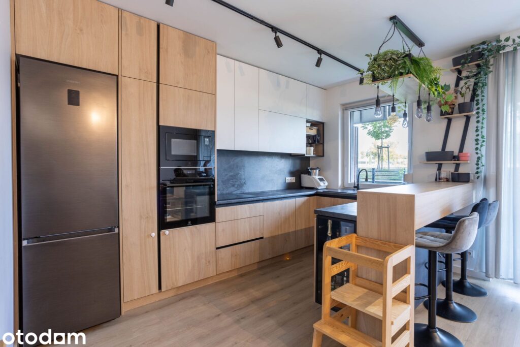 3 POKOJE | PARTER | OGRÓDEK 18,35 M² | TARAS| HALA GARAŻOWA | KOMÓRKA